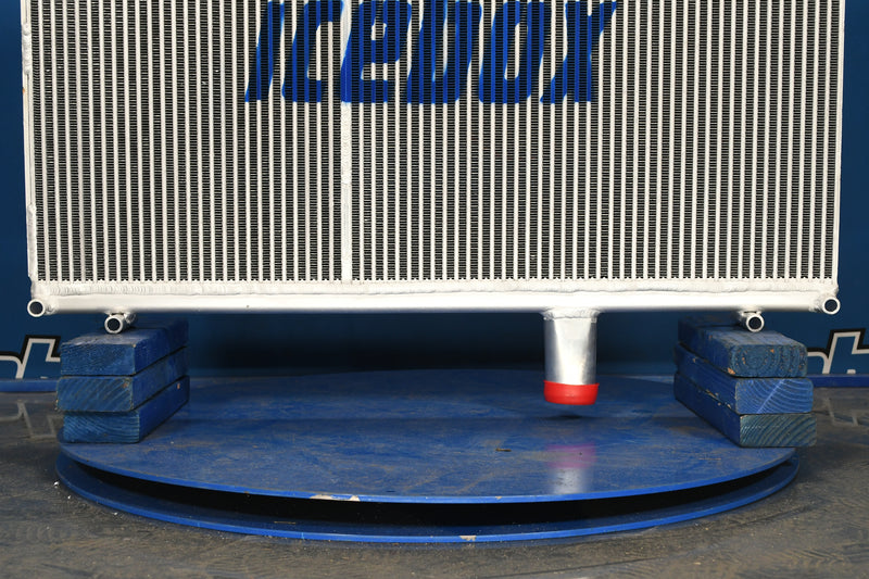 Load image into Gallery viewer, Peterbilt 335, 340 / T300 Radiator # 606074
