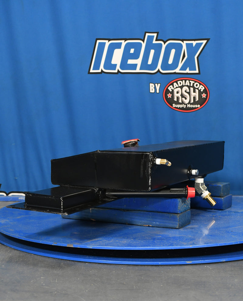 Load image into Gallery viewer, Peterbilt Top Tank # 606286
