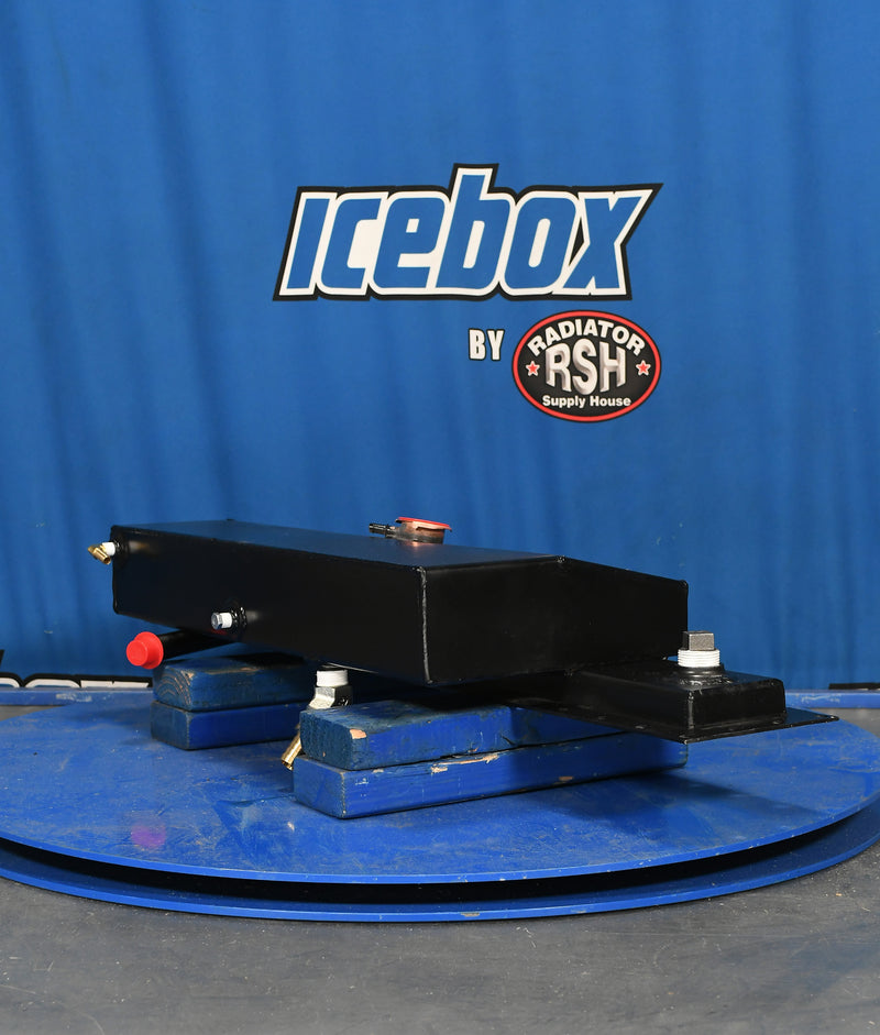 Load image into Gallery viewer, Peterbilt Top Tank # 606286
