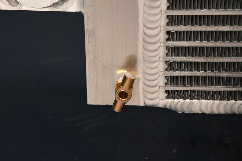 Load image into Gallery viewer, Freightliner Radiator # 701863
