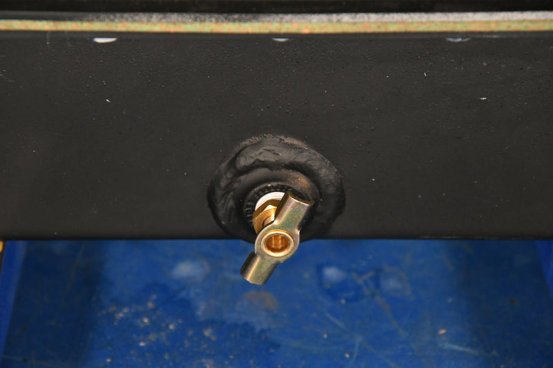 Load image into Gallery viewer, Road Runner Hay Squeeze Radiator # 820087
