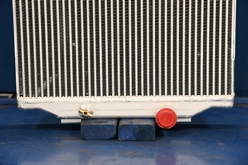 Load image into Gallery viewer, Deutz-Fahr 6150 / 6160 / 6180 / 6210 Radiator # 820246
