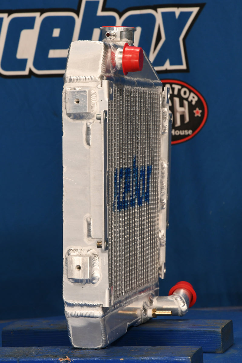 Load image into Gallery viewer, Case 265 Radiator # 845106
