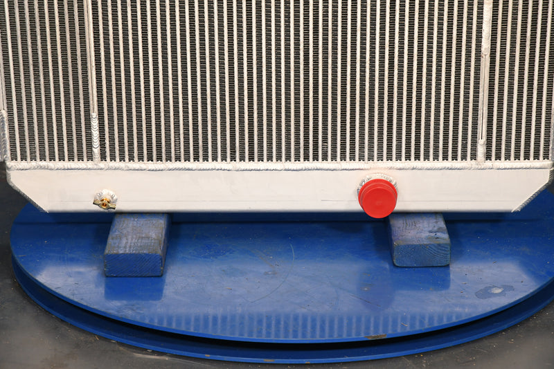 Load image into Gallery viewer, Caterpillar 322C Radiator # 850314
