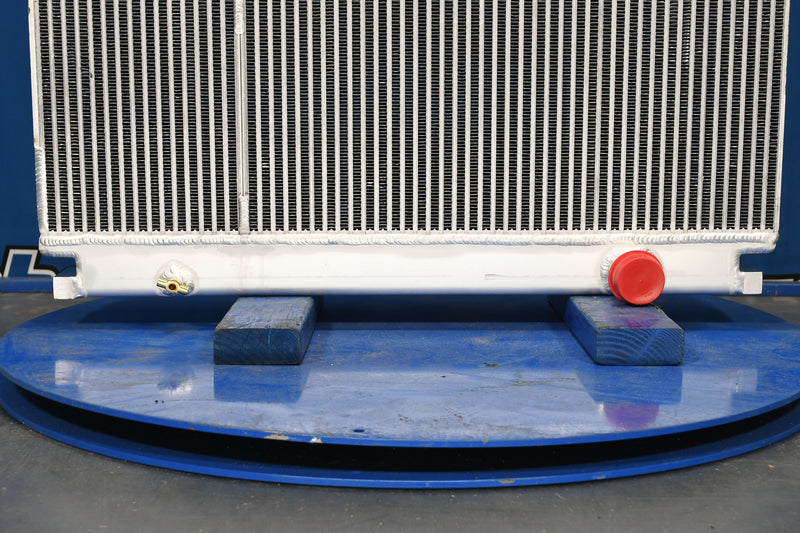 Load image into Gallery viewer, Caterpillar 320C Radiator # 850373
