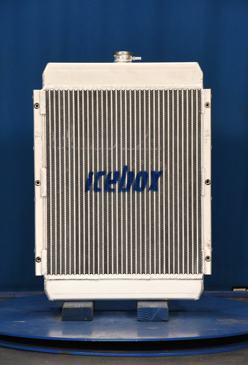 Load image into Gallery viewer, John Deere 970 Radiator # 870019
