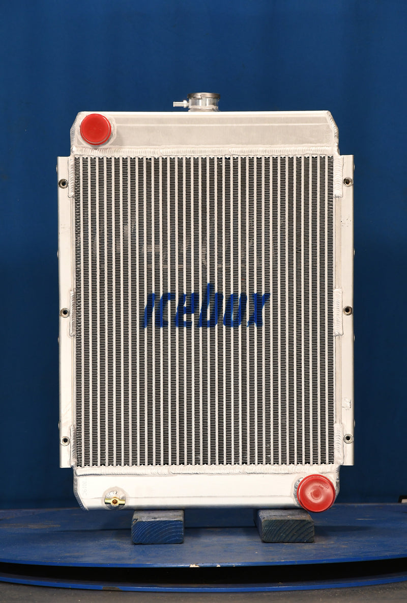 Load image into Gallery viewer, John Deere 970 Radiator # 870019
