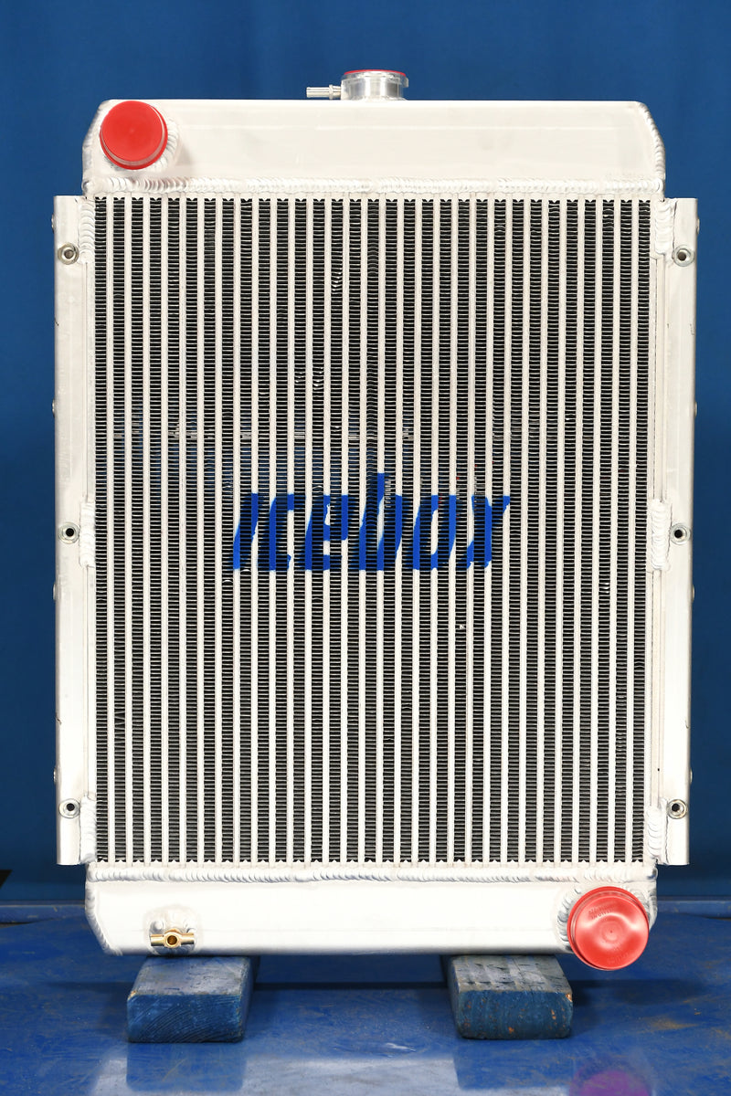 Load image into Gallery viewer, John Deere 970 Radiator # 870019
