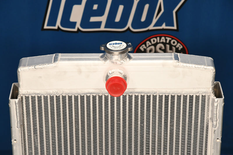 Load image into Gallery viewer, John Deere 350 Radiator # 870188
