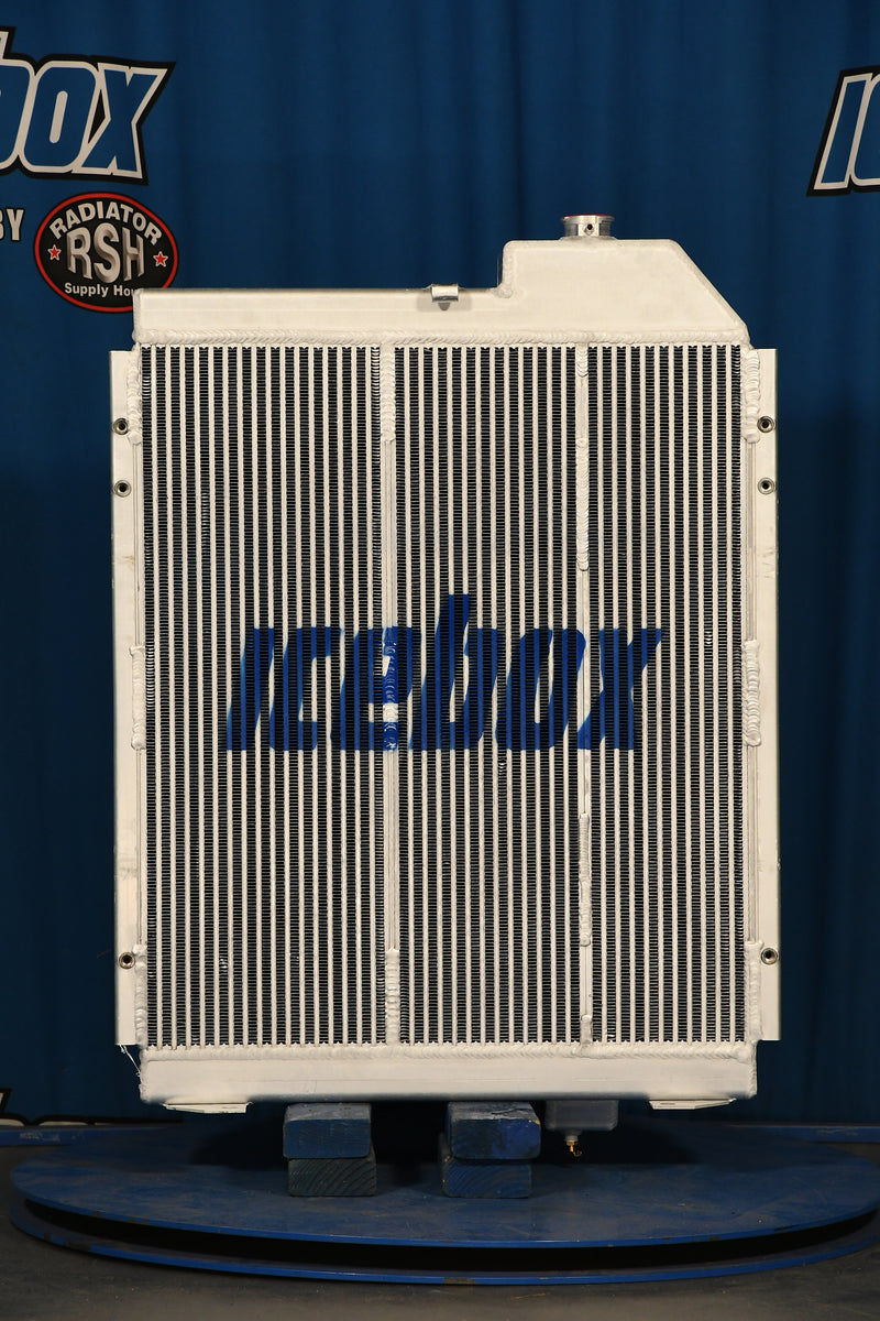 Load image into Gallery viewer, John Deere 456,046,604,755,476,000,000,00 Radiator # 870243
