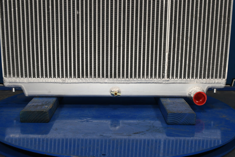 Load image into Gallery viewer, Hitachi 180 Radiator # 870372
