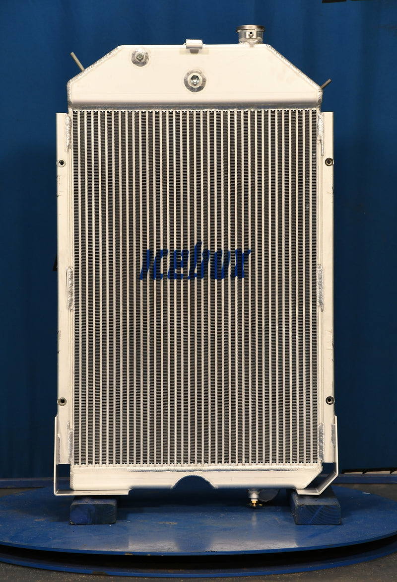 Load image into Gallery viewer, John Deere 4440 Radiator # 870427
