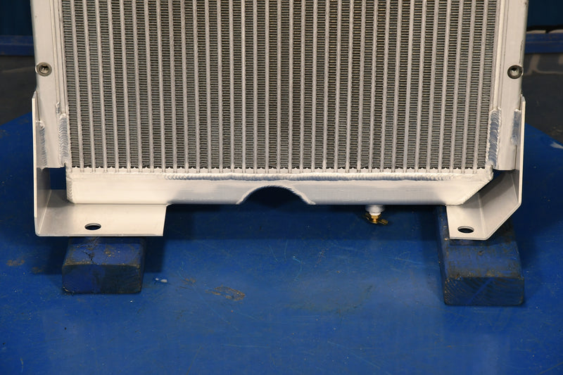 Load image into Gallery viewer, John Deere 4440 Radiator # 870427
