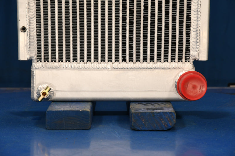 Load image into Gallery viewer, John Deere Pump Radiator # 870934
