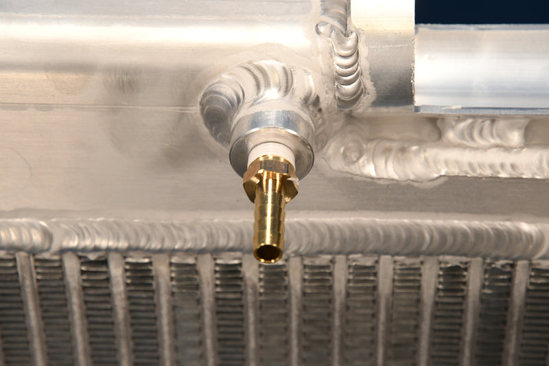 Load image into Gallery viewer, John Deere Radiator # 871082
