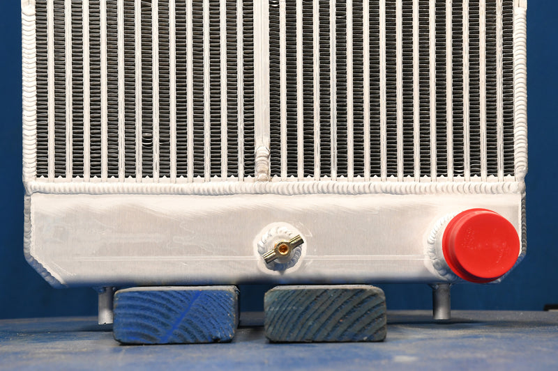 Load image into Gallery viewer, Hitachi 180 Radiator # 871138
