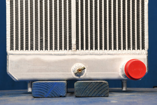 Hitachi 180 Radiator