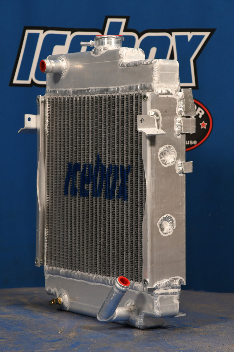Load image into Gallery viewer, John Deere 955 Radiator # 871160
