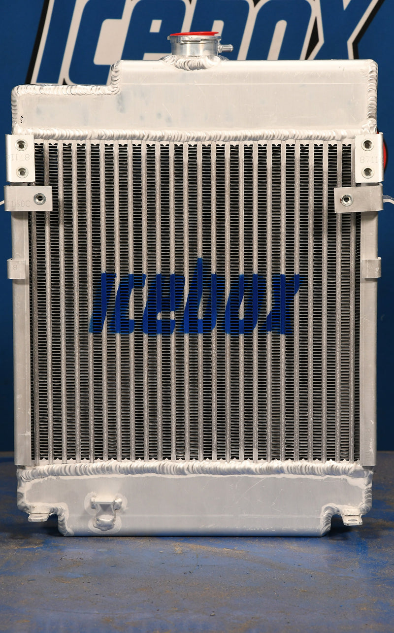 Load image into Gallery viewer, John Deere 955 Radiator # 871160
