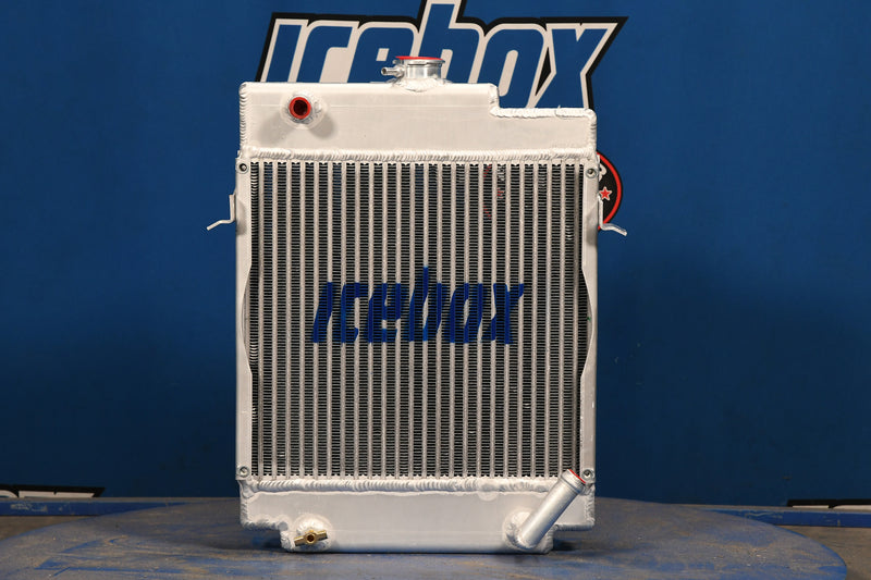Load image into Gallery viewer, John Deere 955 Radiator # 871160
