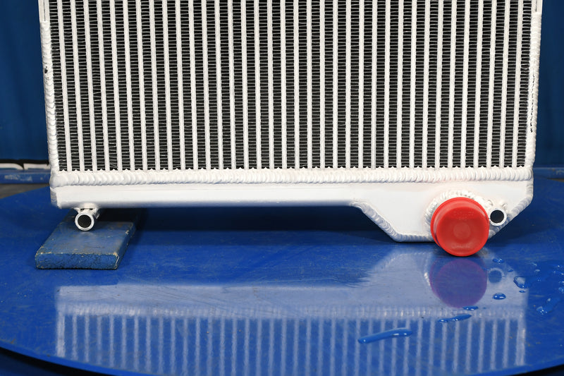 Load image into Gallery viewer, JCB Radiator # 890108
