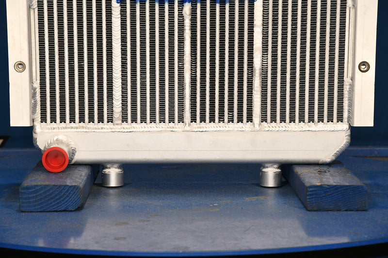Load image into Gallery viewer, Mitsubishi BD2G Radiator # 890555
