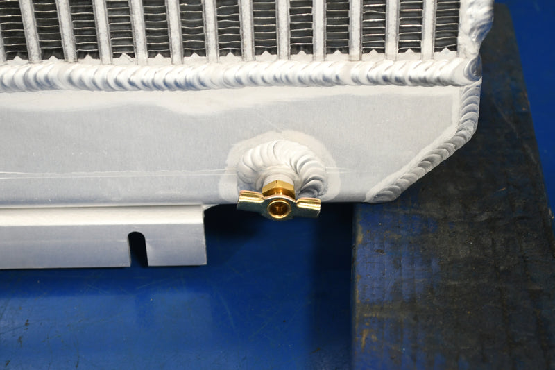 Load image into Gallery viewer, Toro Reelmaster 5500-D Radiator # 891060
