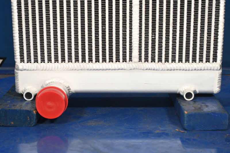 Load image into Gallery viewer, Hyundai HL960A, HL955A, HL965, HL960HD Radiator # 891065
