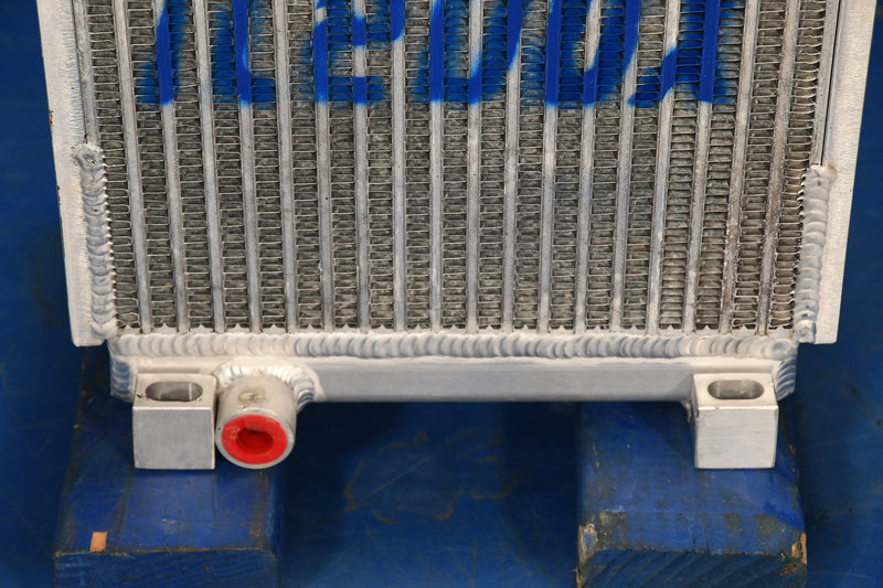 Load image into Gallery viewer, Deutz F6L912F, 913 Oil Cooler # 891115
