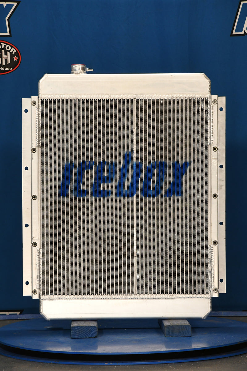 Load image into Gallery viewer, Kobelco 180, 150 Radiator # 927507
