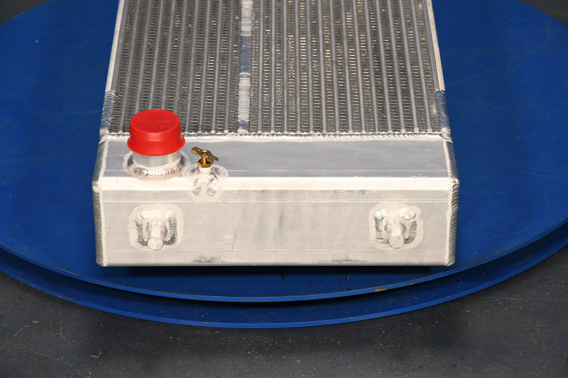 Load image into Gallery viewer, Kobelco SK210 Radiator # 927582
