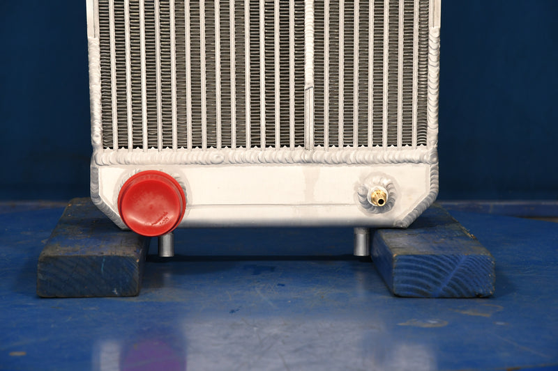 Load image into Gallery viewer, Kobelco SK125-3, SK125SR-3, SK135SR-3 Radiator # 927607
