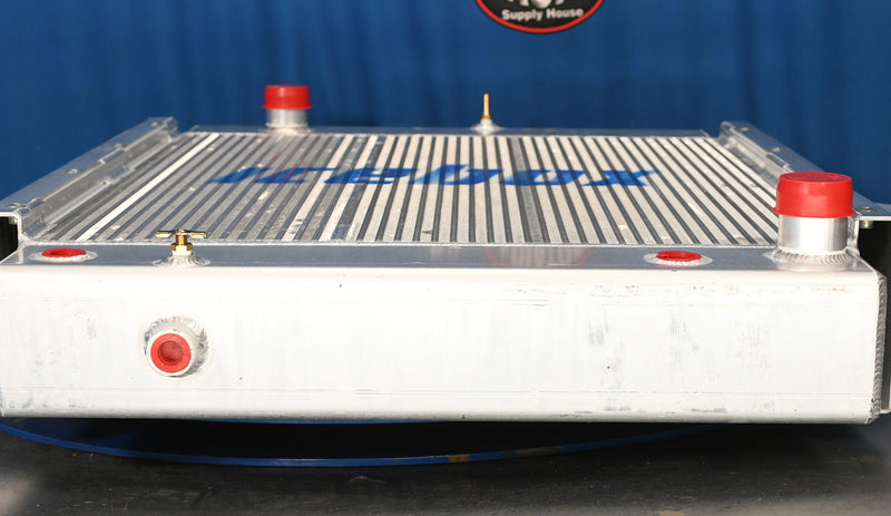 Load image into Gallery viewer, Komatsu WA250-1LC Radiator # 930064
