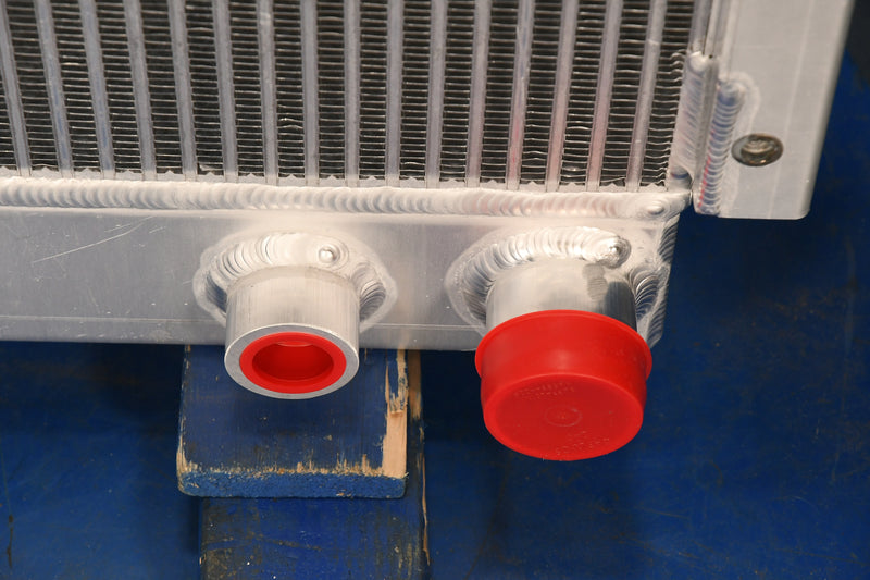 Load image into Gallery viewer, Komatsu WA250-1LC Radiator # 930064
