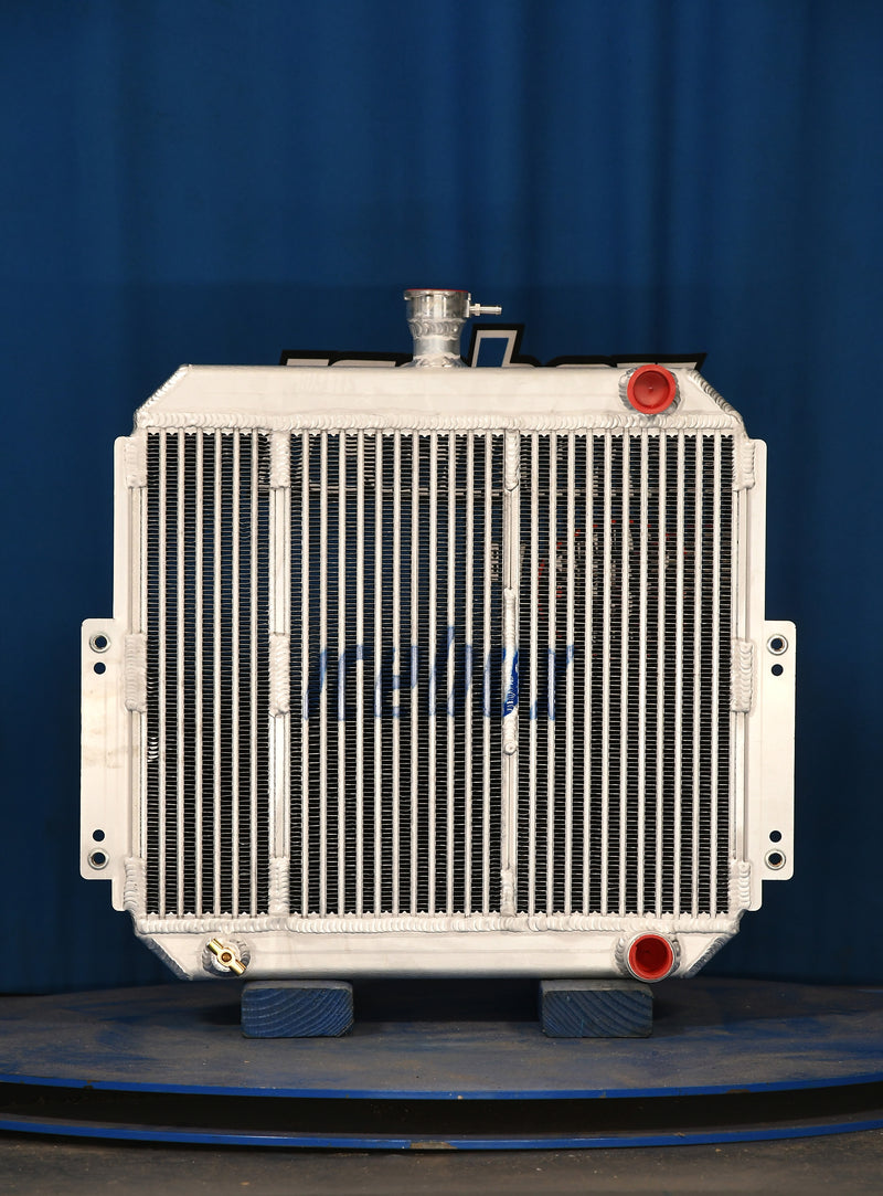 Load image into Gallery viewer, Toyota FG30 Radiator # 940148
