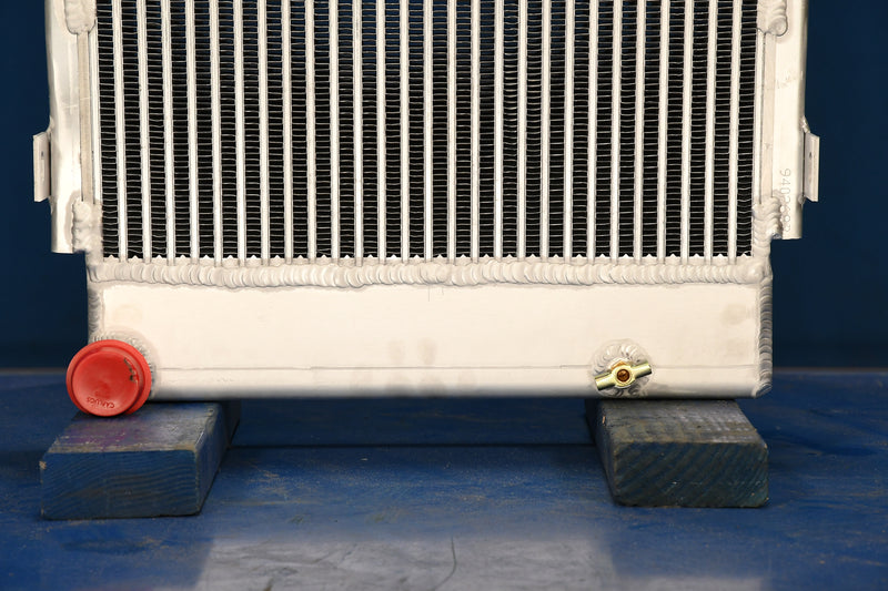 Load image into Gallery viewer, JCB 520-50, 520-50 LE, 525-50, 525 Radiator # 940268

