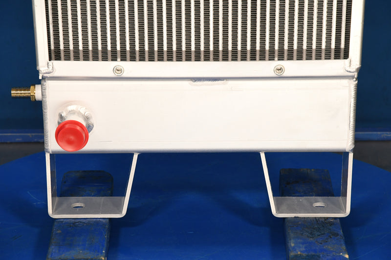 Load image into Gallery viewer, Manitou MLT629, MLT633, MLT633TLS Radiator # 940270
