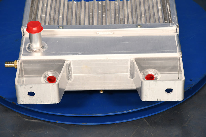 Load image into Gallery viewer, Manitou MLT629, MLT633, MLT633TLS Radiator # 940270
