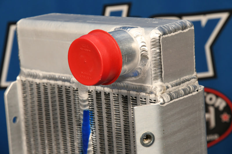 Load image into Gallery viewer, Bowman Z7900 Radiator # 950492
