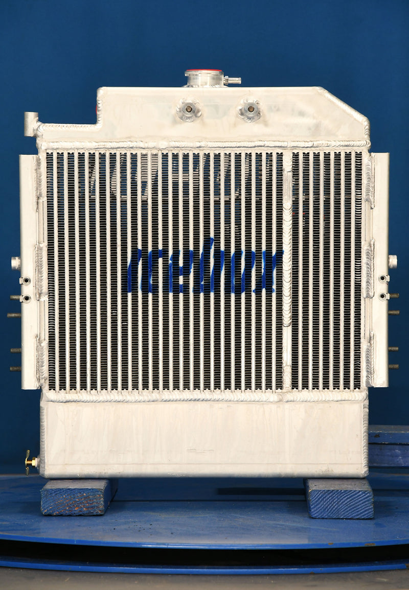 Load image into Gallery viewer, Massey Ferguson 461 Radiator # 960019
