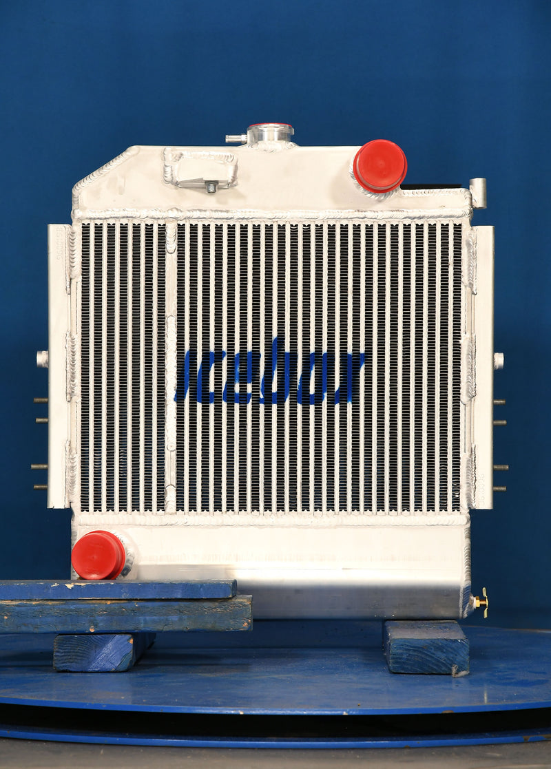 Load image into Gallery viewer, Massey Ferguson 461 Radiator # 960019
