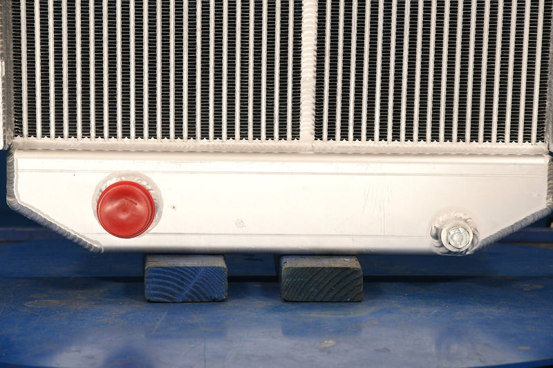 Load image into Gallery viewer, Onan Radiator # 990162

