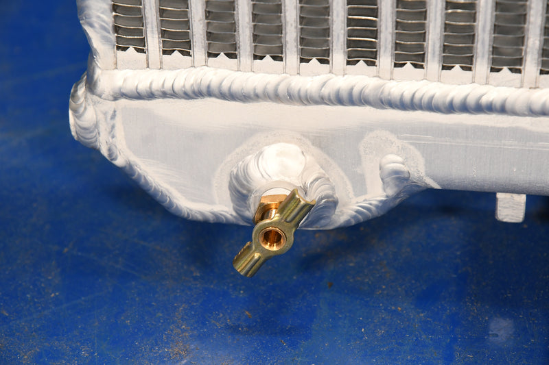 Load image into Gallery viewer, Cummins 0725, Generator Radiator # 990627
