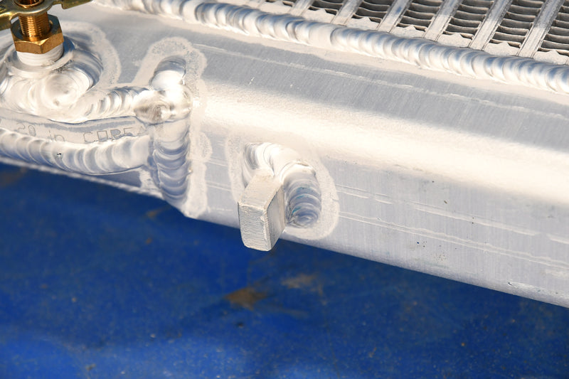 Load image into Gallery viewer, Cummins 0725, Generator Radiator # 990627
