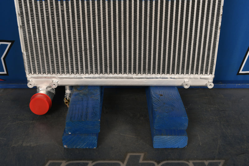 Load image into Gallery viewer, Caterpillar/ JCB 416B, 416C, 426C, 426B,428B Radiator # 850390
