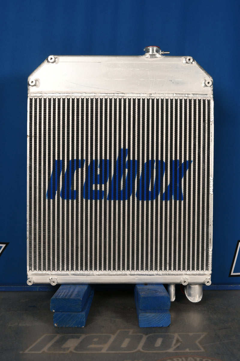 Load image into Gallery viewer, Caterpillar/ JCB 416B, 416C, 426C, 426B,428B Radiator # 850390
