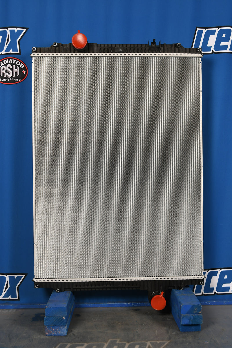 Load image into Gallery viewer, Kenworth T660 / W900 / W900B2 Radiator # 604062
