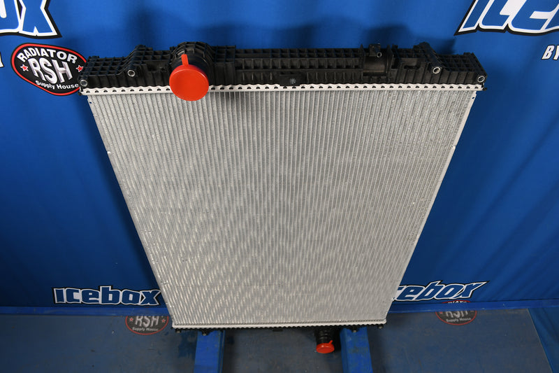 Load image into Gallery viewer, Kenworth T660 / W900 / W900B2 Radiator # 604062

