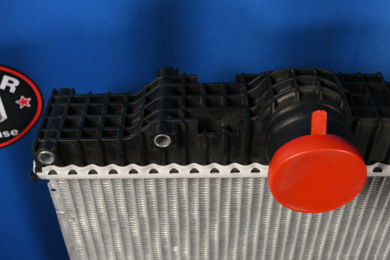 Load image into Gallery viewer, Kenworth T660 / W900 / W900B2 Radiator # 604062
