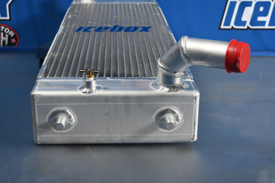 Komatsu PC228USLC-3E0 Radiator